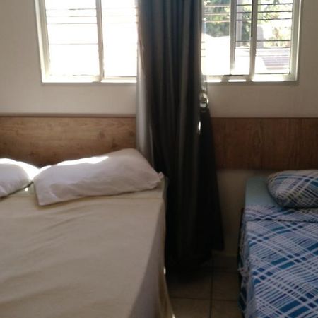 Dormitorio Canarinho Goiânia Exterior photo